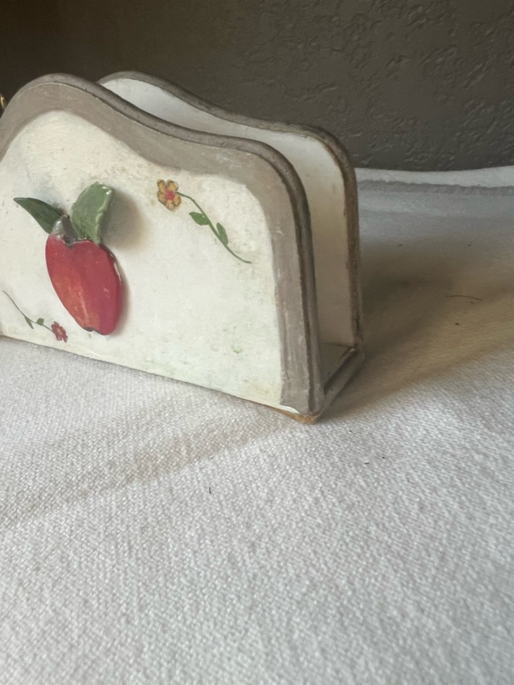 Hand-Painted Wooden Apple Napkin Holder - Red & Green - Picture 9 of 10